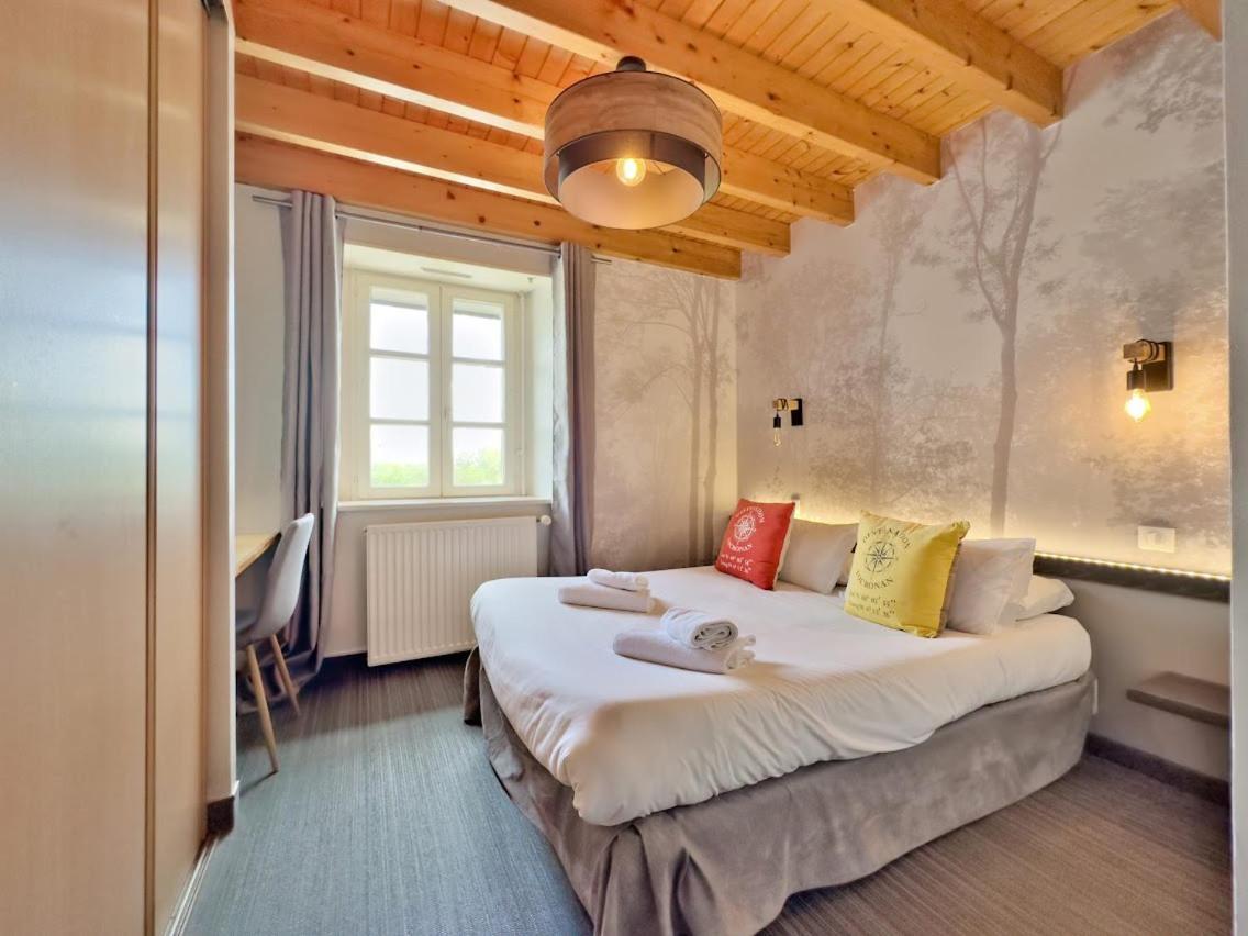 Logis Le Prieure Hotel โลโครน็อง ภายนอก รูปภาพ