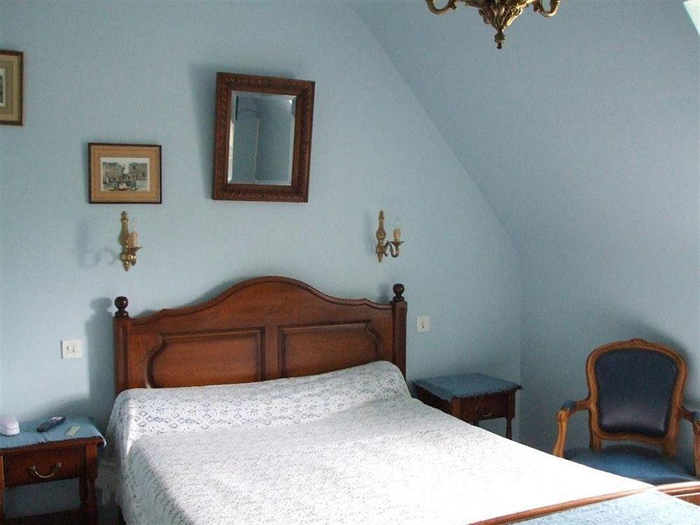 Logis Le Prieure Hotel โลโครน็อง ภายนอก รูปภาพ
