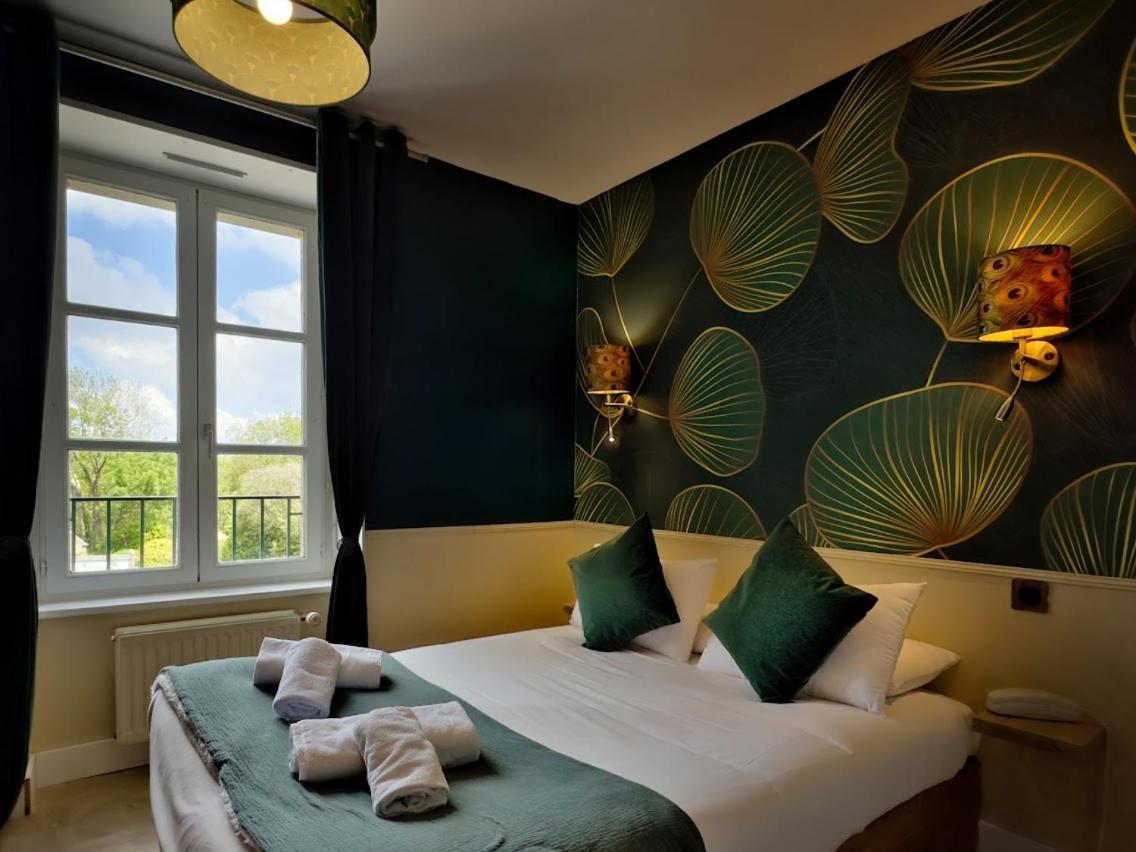 Logis Le Prieure Hotel โลโครน็อง ภายนอก รูปภาพ
