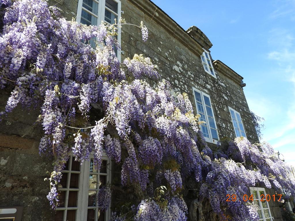 Logis Le Prieure Hotel โลโครน็อง ภายนอก รูปภาพ